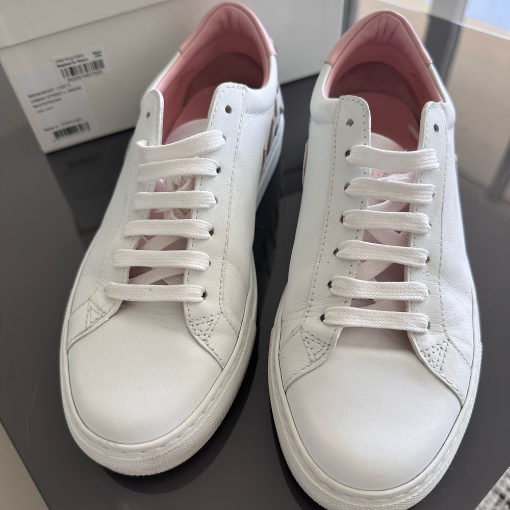 Givenchy White and Pink Sneakers size 38